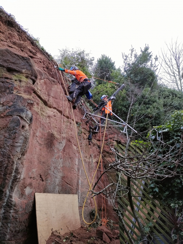 rock face stabilisation (2)
